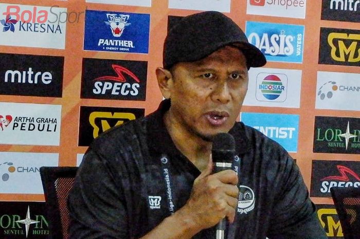Pelatih Tira Persikabo memberikan keterangan pers pasca laga kontra Madura United, Jumat (12/7/2019).