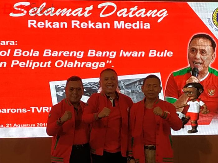 Deklarasi Calon Ketum dan Waketum PSSI, Mochamad Iriawan dan Cucu Sumantri di PSSI dalam diskusi bertajuk 'Ngobrol Bola Bareng Bang Iwan Bule' yang digelar di TVRI, Jakarta, Rabu (21/8/2019).