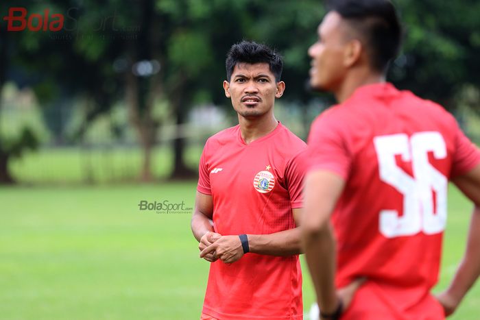 Pemain sayap Persija Jakarta, Heri Susanto, sedang menjalani latihan di Lapangan Sutasoma, Halim, Jakarta Timur (11/3/2020)