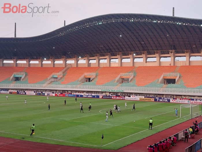Suasana laga pekan ke-10 Liga 1 2022-2023 antara Persikabo 1973 vs PSS Sleman di Stadion Pakansari, Cibinong, Bogor, Kamis (15/9/2022).