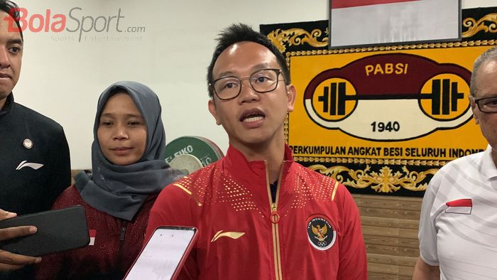CdM Kontingen Indonesia, Lexyndo Hakim, yang ditemui usai memantau langsung persiapan para atlet angkat besi untuk Sea Games Kamboja 2023, di kawasan Senen, Jakarta Pusat, Selasa (21/03/2023).