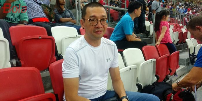BolaSport.com saat bertemu dengan Justinus Lhaksana di National Stadium, Singapura, Sabtu (28/9/2018