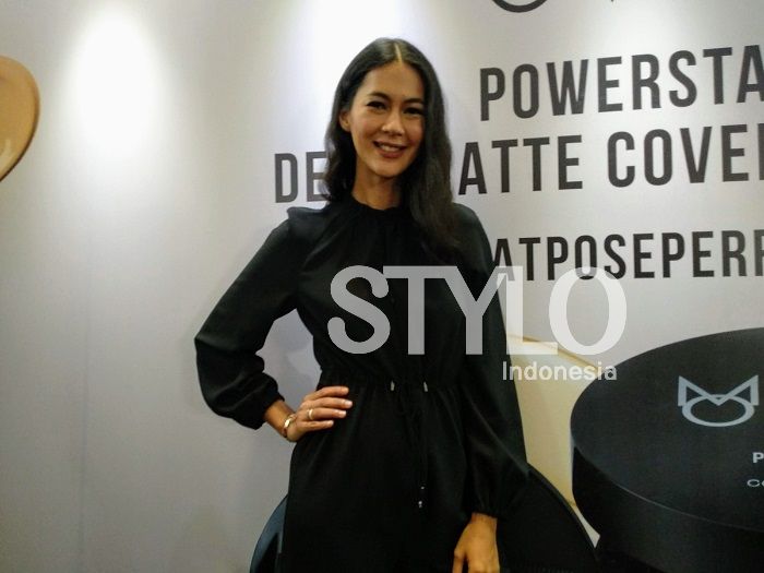 Paula Verhoeven mengaku bahwa dirinya hanya perlu waktu 10 menit untuk merias wajahnya