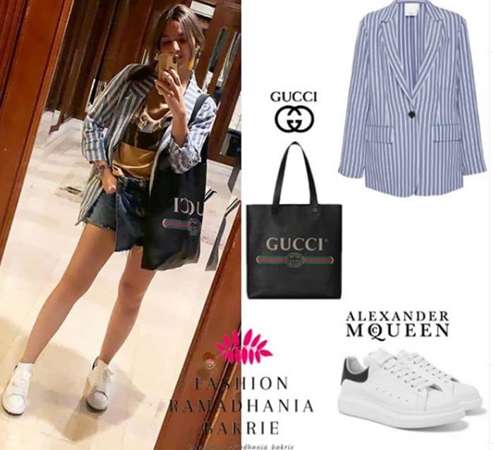 Tibi stripe oversized twill blazer Rp.10.980.000. Gucci Black Tote Bag Rp.20.400.000. Alexandermcqueen exaggerated -sole leather sneakers Rp. 6.600.000.