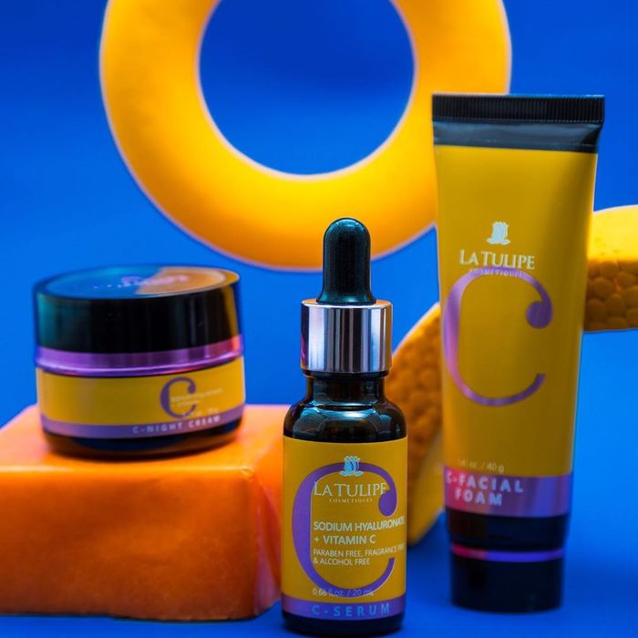 Rangkaian skincare yang mengandung vitamin C untuk mencerahkan kulit wajah: La Tulipe C-Series.