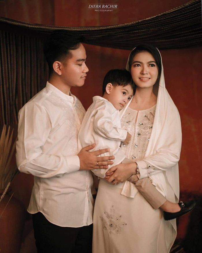 Selvi Ananda , Gibran Rakabuming dan anaknya, Jan Ethes