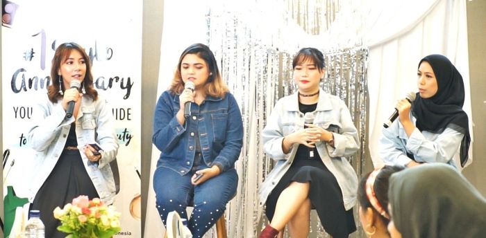 Sesi Sharing dari Styloteam tentang bagaimana proses kerja di redaksi Stylo Indonesia.