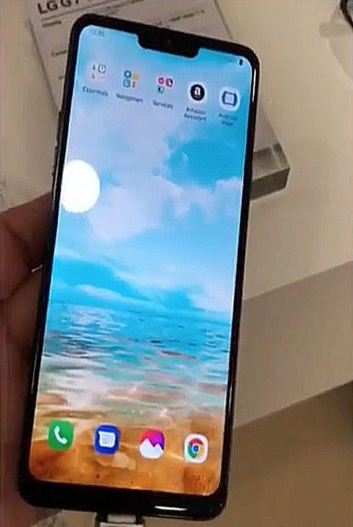 Desain iPhone X Awalnya Dicibir, Kini Ditiru 7 Smartphone Ini - Halaman