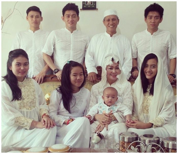 Jarang Terekspos Ini Potret Kedekatan Ifan Seventeen Dengan Kembarannya Semua Halaman Nakita Jarang Terekspos Ini Potret Kedekatan Ifan Seventeen Dengan Kembarannya Semua Halaman Nakita