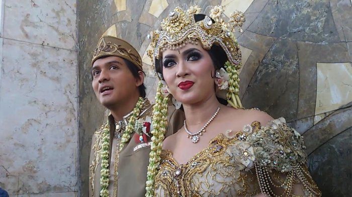 Tiara Dewi dan Lucky Hakim, Perceraian Artis Terdrama
