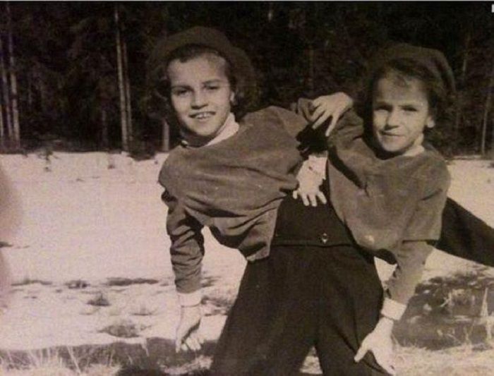 Masha dan Dasha Krivoshlyapova