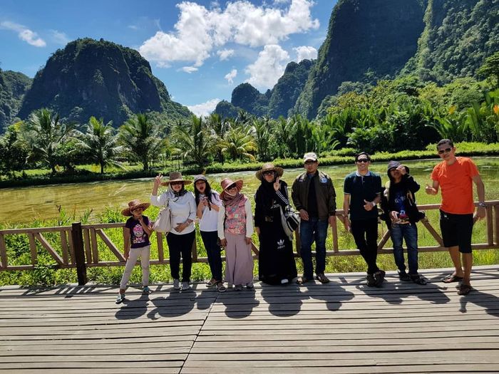 
Rammang-rammang. 