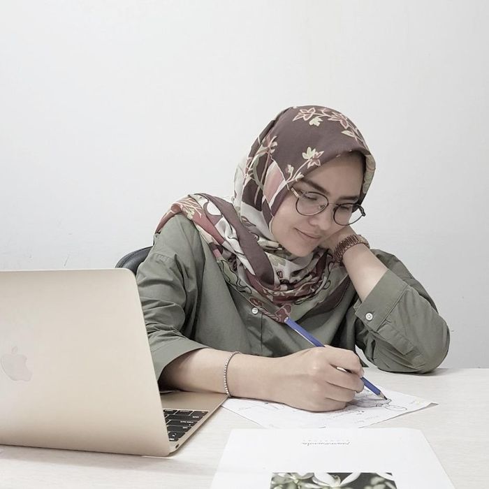 Desainer lulusan ESMOD