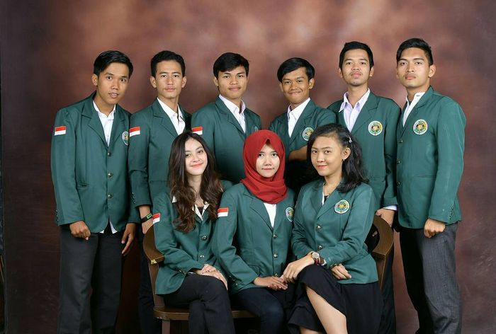 Sonya depari dan teman kuliahnya (instagram)