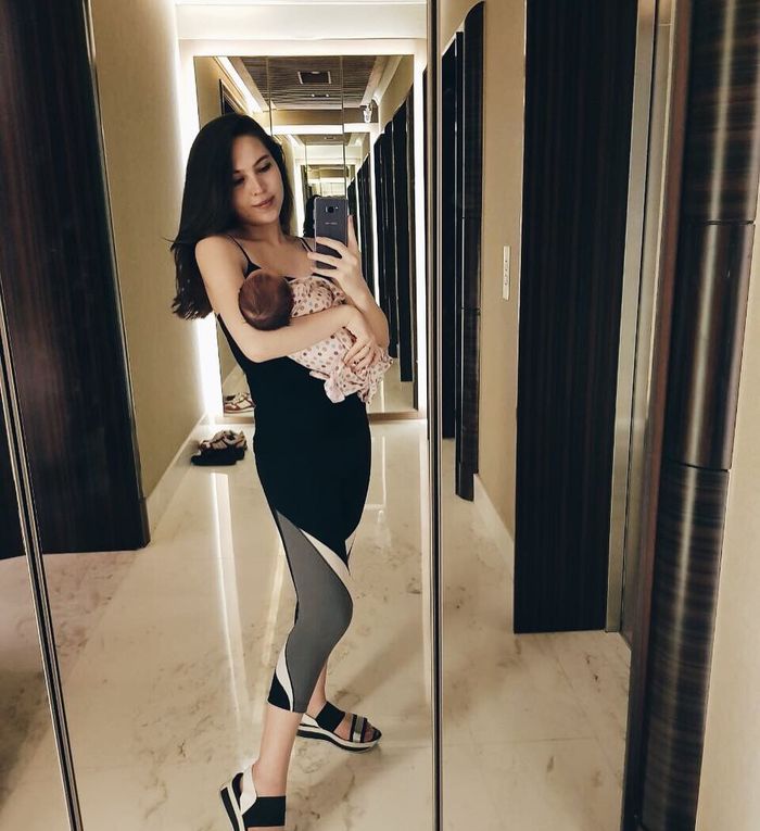 Potret Olivia Jensen satu minggu pasca melahirkan