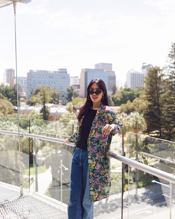 Deretan Penampilan Alika Islamadina Dengan Nuansa Floral Manis Banget Deretan Penampilan Alika Islamadina Dengan Nuansa Floral Manis Banget