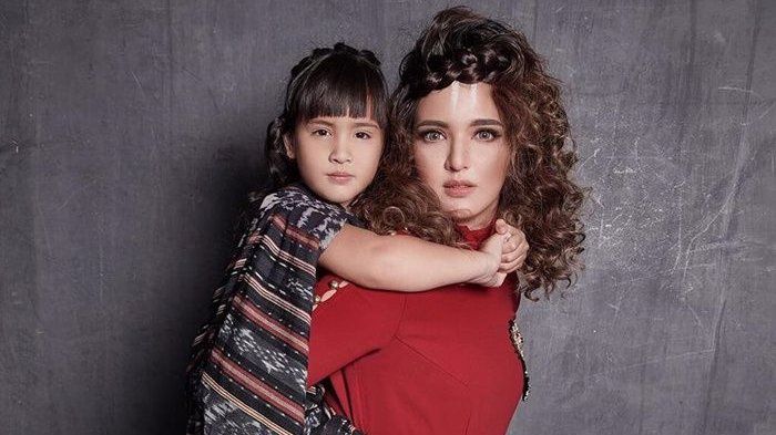Nia Ramadhani dan sang putri