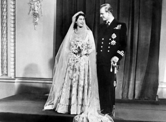 Ratu Elizabeth II dan Philip, Duke of Edinburgh - November 1947