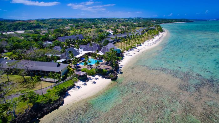 Fiji punya banyak resort dan atraksi pemandangan alam pulau tropis yang indah