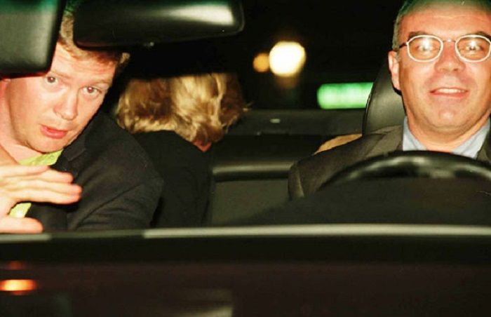 8 foto yang diambil sesaat sebelum tragedi mengenaskan, dari pesawatfoto yang menjadi kunci akhir kisah lady diana, puteri semua orang