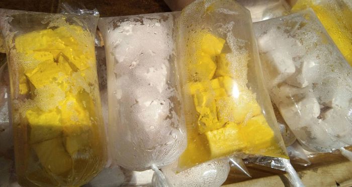 Tahu Kuning dan Tahu Putih