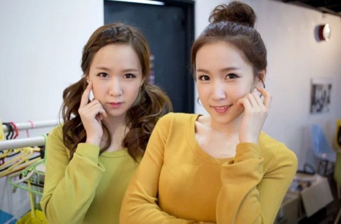 Choa Crayon Pop dan Way Strawberry Milk