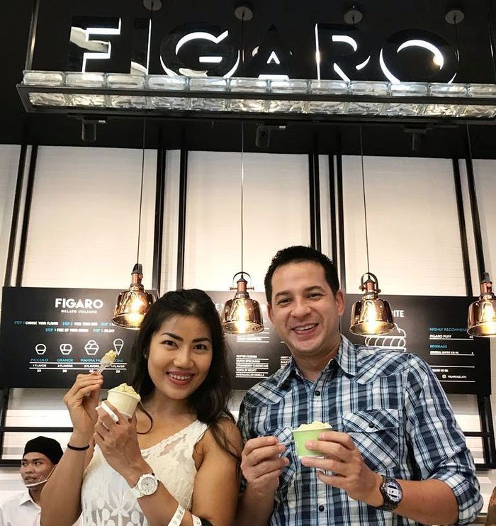 Sering posting foto kuliner, keduanya ternyata hobi makan!