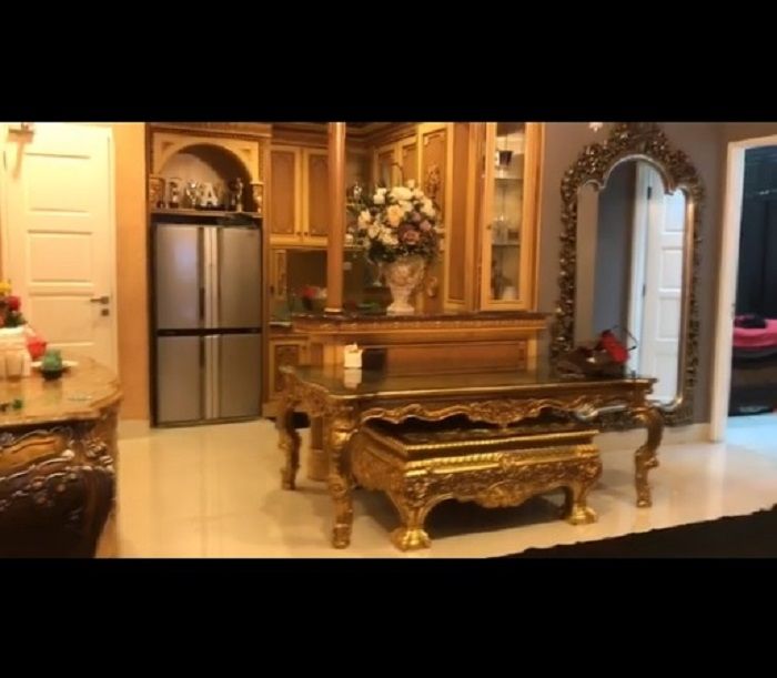 Dapur rumah Julia Perez