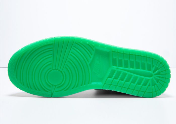 Nike Rilis Sneakers Baru Kolaborasi dengan Xbox dalam Air Jordan 1 Mid - Hai