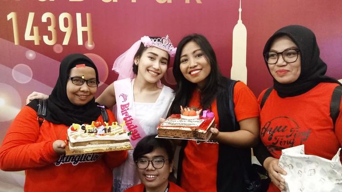 Ayu Ting Ting dirias bak bridal shower