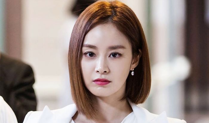 10 Seleb Cewek Korea dengan Model Rambut Long Bob. Mana