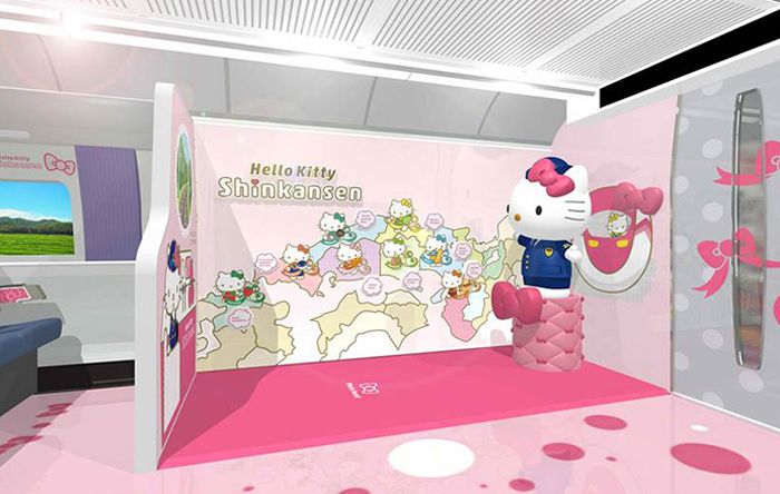 Kawaii Room, penumpang bisa berfoto dengan boneka Hello Kitty yang besar