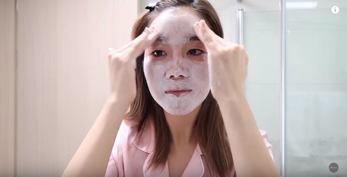 mencuci muka