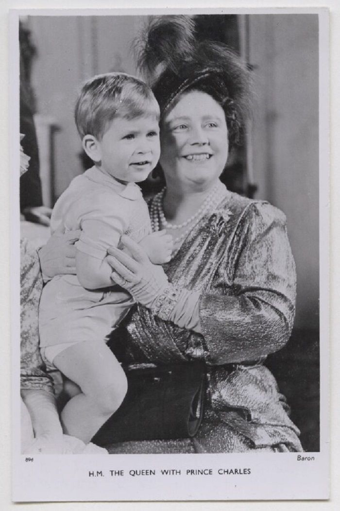 National Potrait Gallery/ Pangeran Charles dan Ibu Suri Ratu Elizabeth