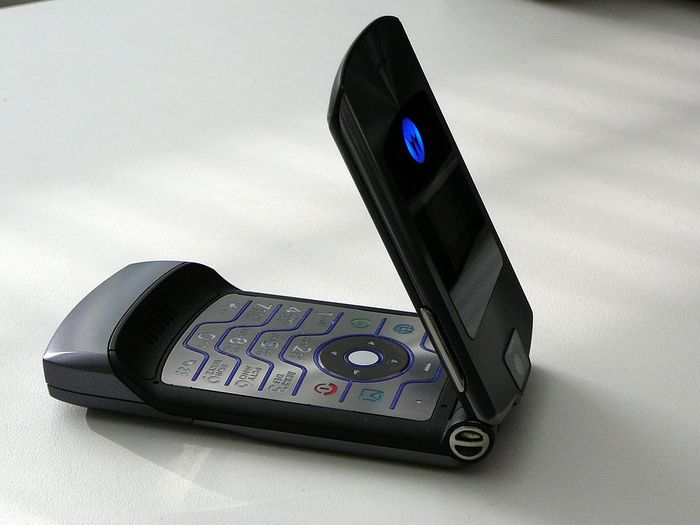 HP Motorola Lipat Terbaru: Inovasi Teknologi Layar Lipat