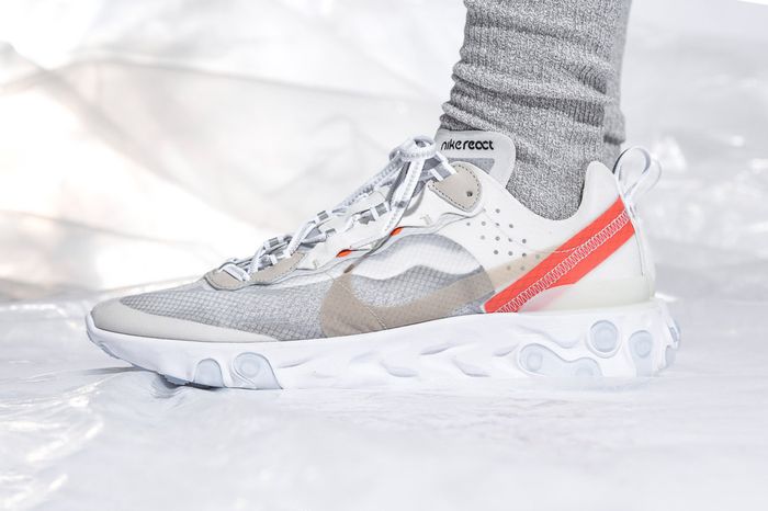 harga retail nike react element 87