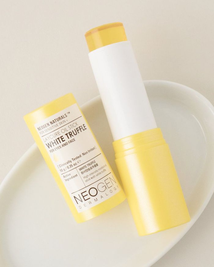 Perbedaan Face Oil, Serum, dan Kapan Harus Kita Gunakan. Wajib Tahu