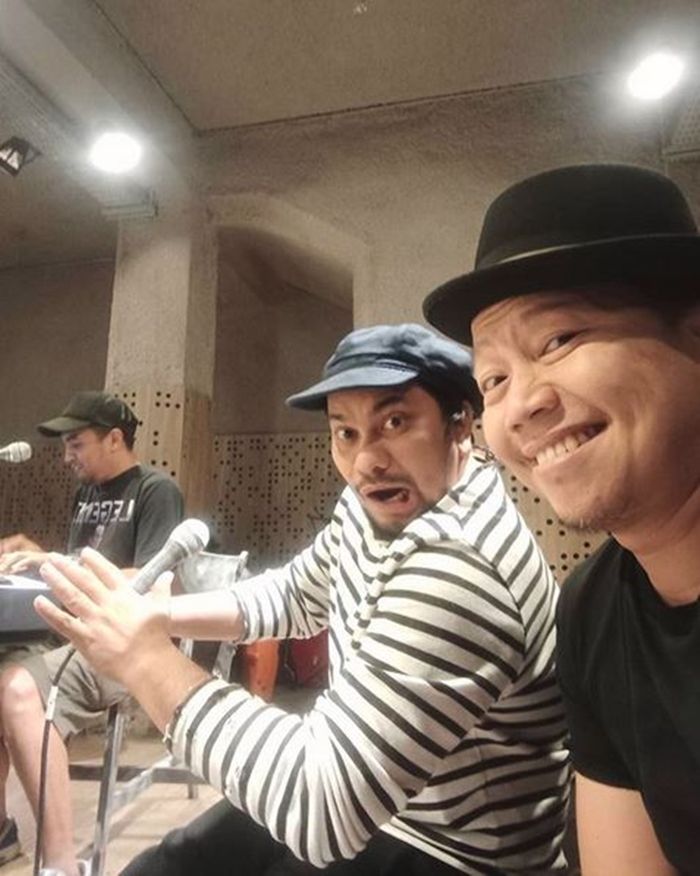 Glenn Fredly, Tompi, dan Sandhy Sondoro dalam Trio Lestari