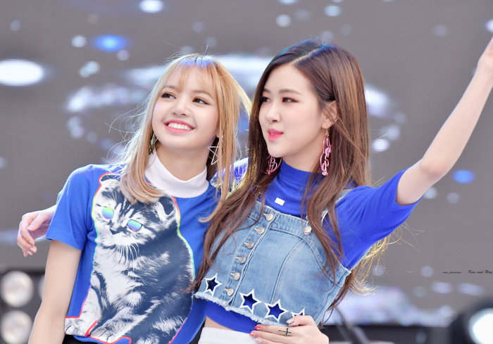 Lisa dan Rose BLACKPINK