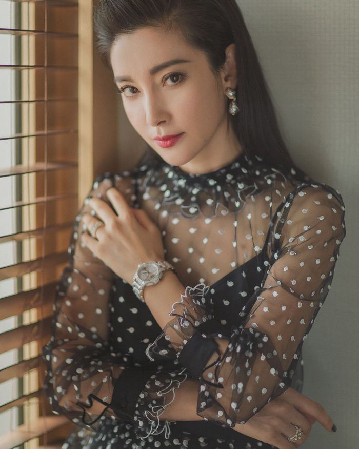 7 Potret Cantik Li Bingbing, Artis Berusia 45 Tahun Pemeran Zhang Suyin