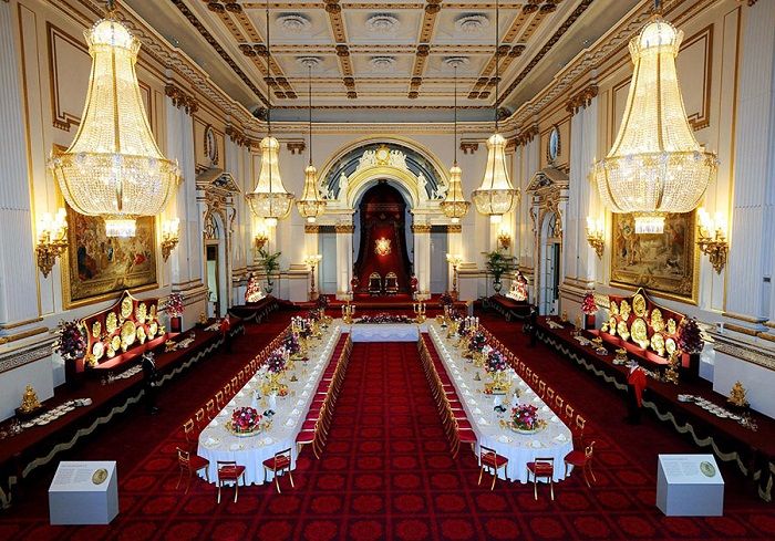 Ruang makan Istana Buckingham
