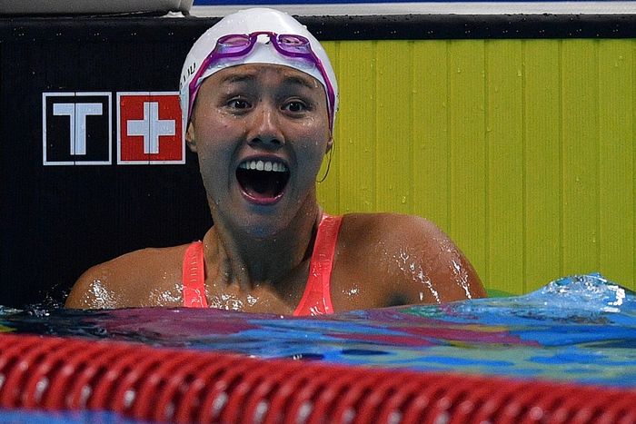 Perenang Cina Liu Xiang meluapkan kegembiraannya usai menjadi pemenang babak final 50 meter Gaya Pun