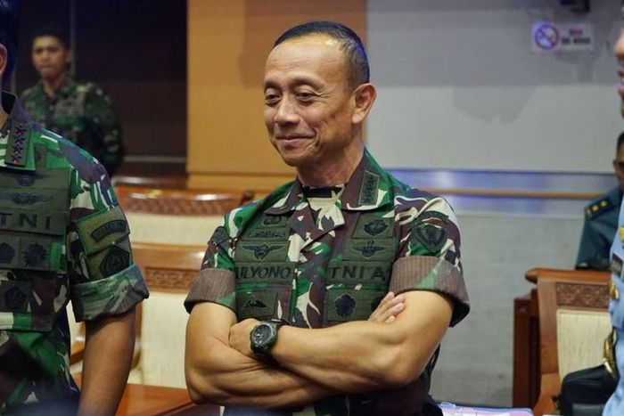 Mantan Kepala Staf TNI AD (Kasad) Jenderal Mulyono di Kompleks Parlemen, Senayan, Jakarta, Kamis (24/5/2018)