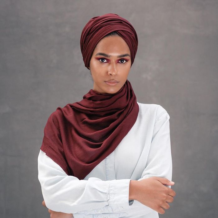 Jilbab Yang Cocok Untuk Baju Warna Merah Marun - Hijab Aisa