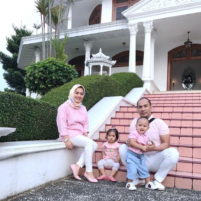 Rumah Aisyahrani dan keluarganya