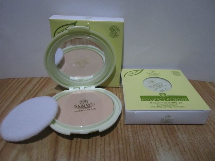 5 Rekomendasi Compact Powder Lokal Untuk Kulit Wajah Berminyak di Bawah ...