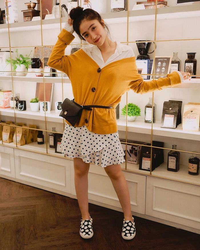 6 Inspirasi Ootd Ala Febby Rastanty Buat Tampil Dengan Gaya Rambut Top Knot Semua Halaman Cewekbanget 6 Inspirasi Ootd Ala Febby Rastanty Buat Tampil Dengan Gaya Rambut Top Knot Semua Halaman Cewekbanget