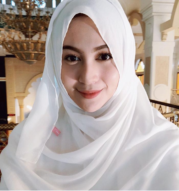 7 Fakta Denira Wiraguna, Aktris 19 Tahun yang Dikabarkan Dekat dengan