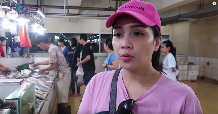 Pantas Beli Seafood Tanpa Nawar, Harga Tas yang Dipakai <a href='https://pontianak.tribunnews.com/tag/nagita-slavina' title='Nagita Slavina'>Nagita Slavina</a> Ke Pasar Bikin Melongo