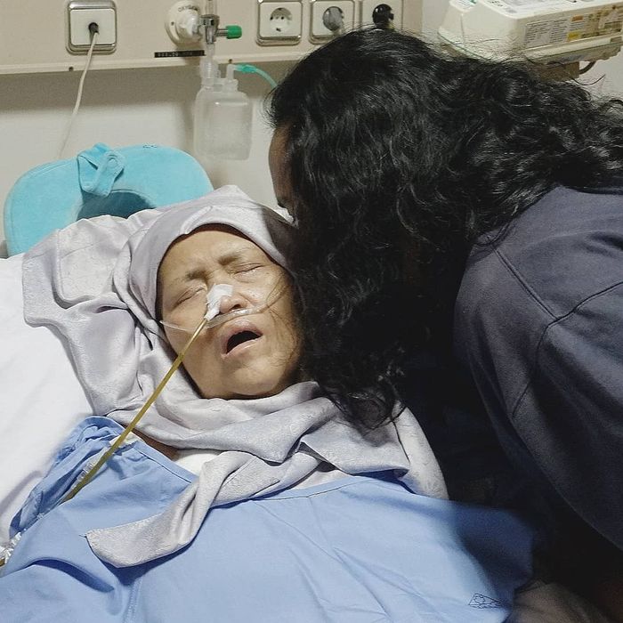 Unggahan anak bungsu Indro Warkop, Harleyano Kusumonegoro, di hari ulang tahun Nita Octobijanthy